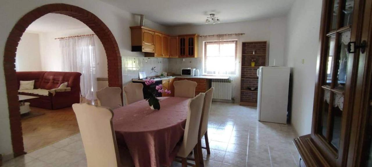 רובינייסקו סלו Apartment Eva מראה חיצוני תמונה
